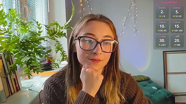 Snapshot of monlight__dana chatting on December 24, 12:00 pm monlight  dana online show from December 24, 12:00 pm