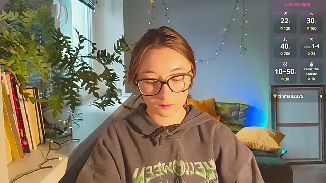 Snapshot of monlight__dana chatting on January 3, 9:04 am monlight  dana online show from January 3, 9:04 am