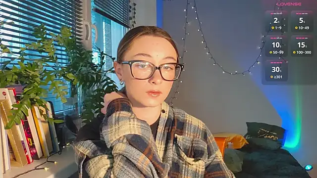 Snapshot of monlight__dana chatting on January 15, 2:24 pm monlight  dana online show from January 15, 2:24 pm