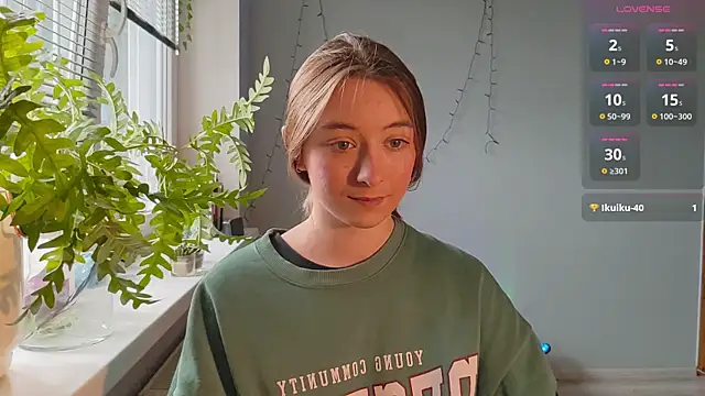 Snapshot of monlight__dana chatting on February 1, 9:54 am monlight  dana online show from February 1, 9:54 am