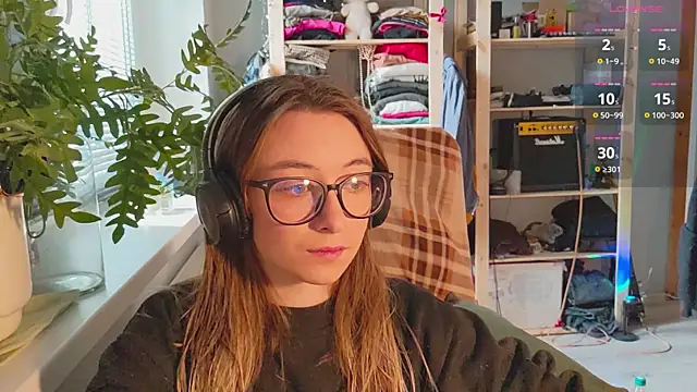 Snapshot of monlight__dana chatting on February 15, 10:44 am monlight  dana online show from February 15, 10:44 am