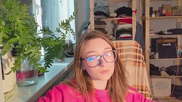 Snapshot of monlight__dana chatting on February 20, 1:08 pm monlight  dana online show from February 20, 1:08 pm