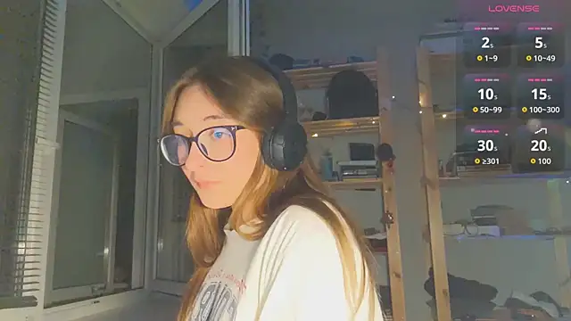 Snapshot of monlight__dana chatting on September 12, 7:03 pm monlight  dana online show from September 12, 7:03 pm