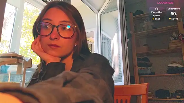 Snapshot of monlight__dana chatting on May 25, 2:12 pm monlight dana online show from May 25, 2:12 pm