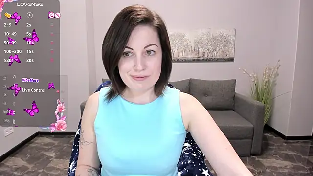 Snapshot of Emily_Midlton chatting on March 12, 10:37 am Emily Midlton online show from March 12, 10:37 am