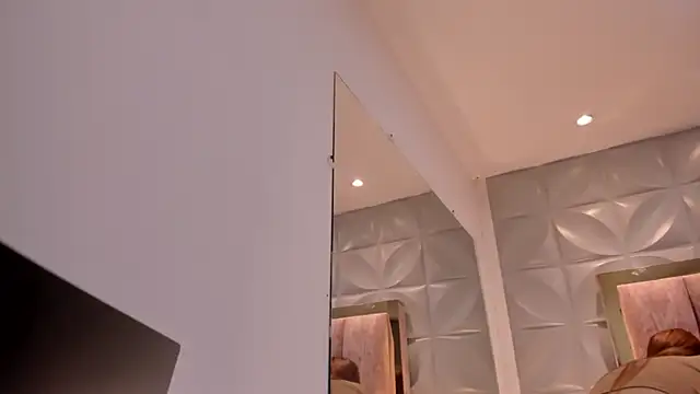 Charlotte Ice1 online show from March 6, 3:41 pm