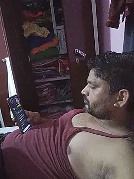 Snapshot of Desi_Couple32 chatting on June 16, 7:11 am Desi Couple32 online show from June 16, 7:11 am
