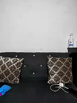 Snapshot of Demiansteven2 chatting on April 29, 12:20 pm Demiansteven2 online show from April 29, 12:20 pm