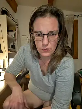 SpiceLea online show from December 11, 5:59 pm