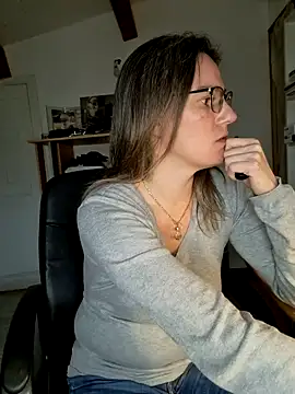 SpiceLea online show from December 22, 3:22 pm