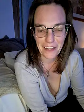 SpiceLea online show from January 18, 9:34 pm