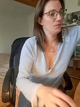 SpiceLea online show from February 17, 12:48 pm