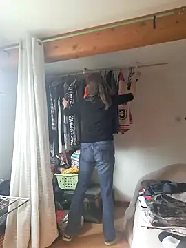 SpiceLea online show from February 25, 12:45 pm