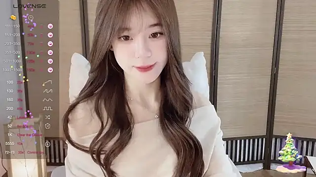 Snapshot of Yuuuuuly chatting on December 26, 3:42 pm Yuuuuuly online show from December 26, 3:42 pm