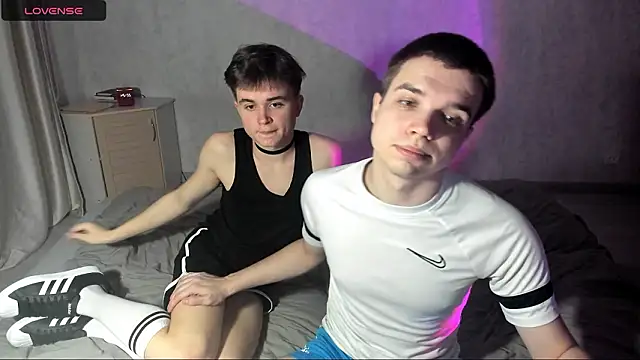 Snapshot of tailer_ chatting on January 31, 7:23 pm tailer online show from January 31, 7:23 pm