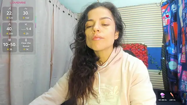 Snapshot of rosse_2504 chatting on July 17, 12:34 pm rosse 2504 online show from July 17, 12:34 pm