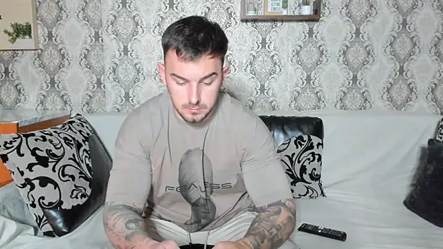 Jonmusclemaster online show from December 13, 8:15 pm