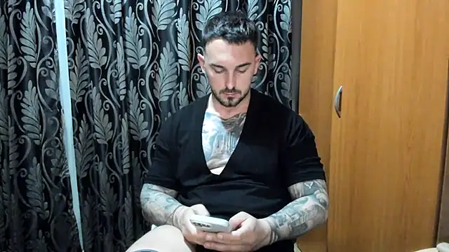 Jonmusclemaster online show from April 16, 9:39 pm