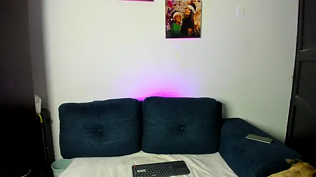 Snapshot of AndreaAndKarina chatting on September 21, 5:58 pm AndreaAndKarina online show from September 21, 5:58 pm