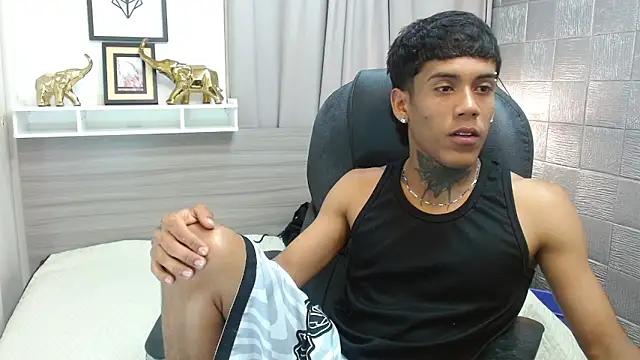 Alan Cute18 online show from February 14, 4:31 am