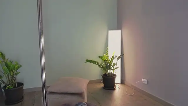 Snapshot of Angelbae- chatting on February 2, 1:30 pm Angelbae- online show from February 2, 1:30 pm