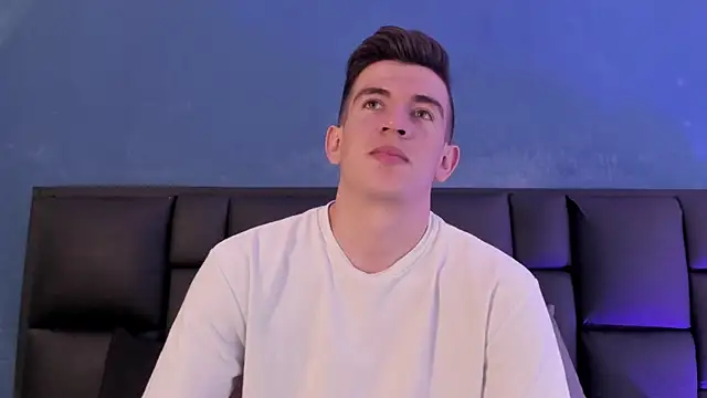 MikaelSlow online show from January 19, 2:15 am