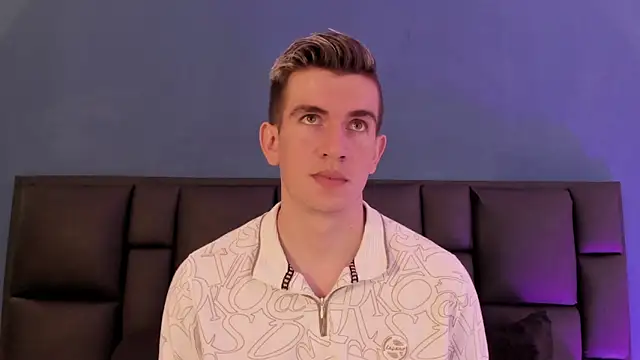 MikaelSlow online show from February 4, 3:01 am