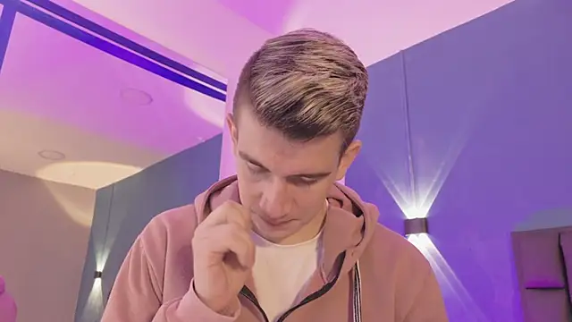 MikaelSlow online show from March 3, 3:45 am