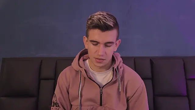 MikaelSlow online show from March 11, 4:18 am