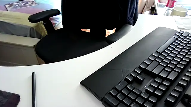 Snapshot of big-pig chatting on February 13, 4:54 am big-pig online show from February 13, 4:54 am