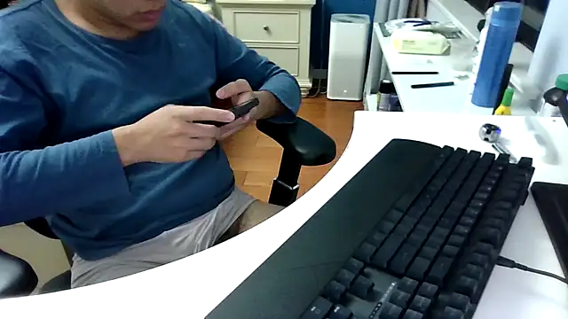 Snapshot of big-pig chatting on October 24, 2:02 pm big-pig online show from October 24, 2:02 pm