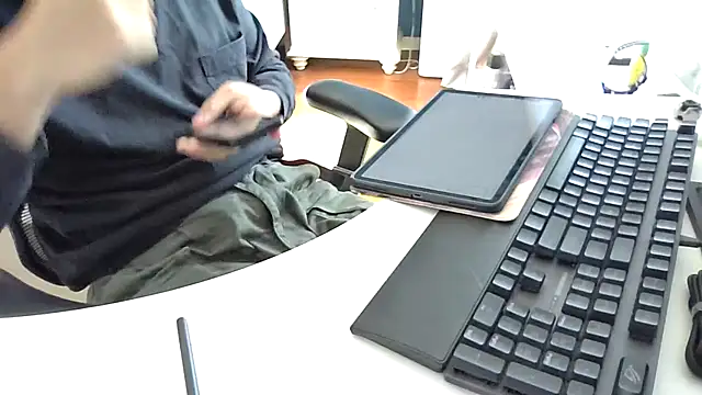 Snapshot of big-pig chatting on November 16, 1:11 am big-pig online show from November 16, 1:11 am