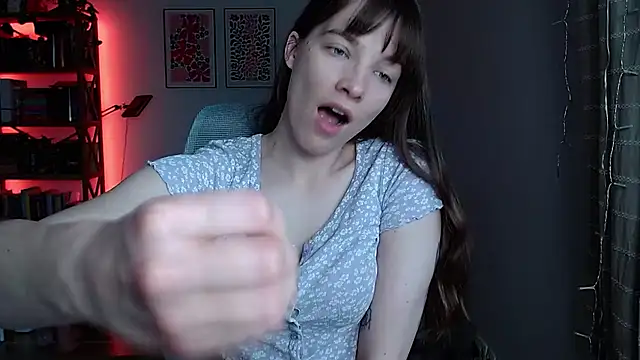 Snapshot of kenzie_x chatting on June 5, 6:52 am kenzie x online show from June 5, 6:52 am