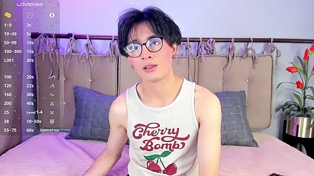 cherryy boy online show from July 18, 8:45 pm