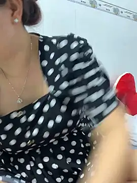 Snapshot of Baby-bigtits chatting on March 4, 9:40 am Baby-bigtits online show from March 4, 9:40 am