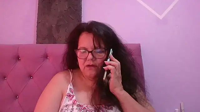 Snapshot of kassandra02 chatting on June 19, 3:05 pm kassandra02 online show from June 19, 3:05 pm