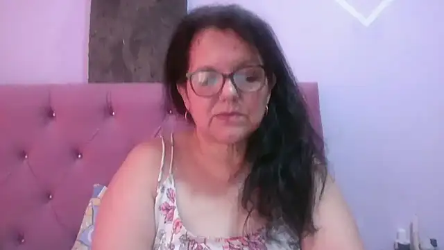 Snapshot of kassandra02 chatting on June 26, 3:27 pm kassandra02 online show from June 26, 3:27 pm