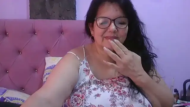 Snapshot of kassandra02 chatting on July 6, 3:14 pm kassandra02 online show from July 6, 3:14 pm