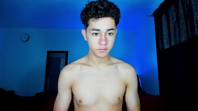 Snapshot of DavidfullOFlove chatting on March 2, 4:10 pm DavidfullOFlove online show from March 2, 4:10 pm