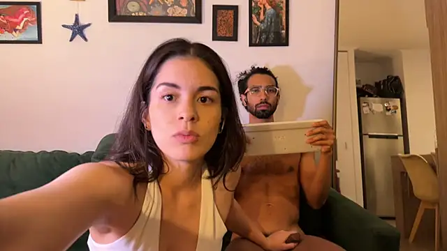 Redfloweer1 online show from April 18, 3:54 am