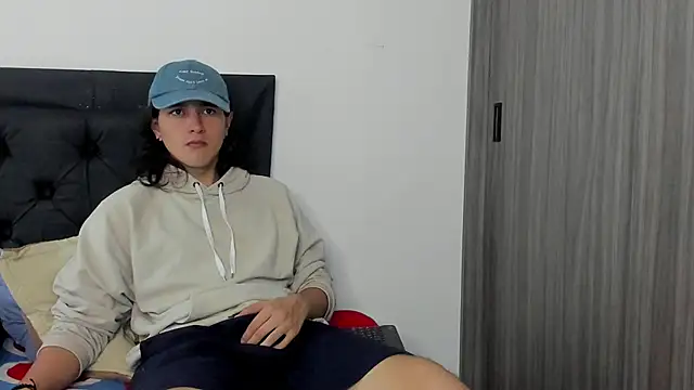 Snapshot of alex_connorr chatting on December 30, 9:08 pm alex connorr online show from December 30, 9:08 pm