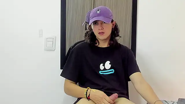 Snapshot of alex_connorr chatting on January 29, 7:00 pm alex connorr online show from January 29, 7:00 pm