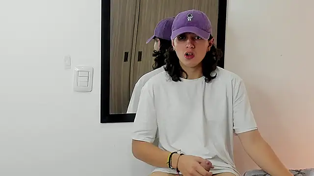 Snapshot of alex_connorr chatting on January 31, 6:25 pm alex connorr online show from January 31, 6:25 pm