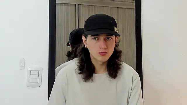 Snapshot of alex_connorr chatting on February 3, 5:14 pm alex connorr online show from February 3, 5:14 pm