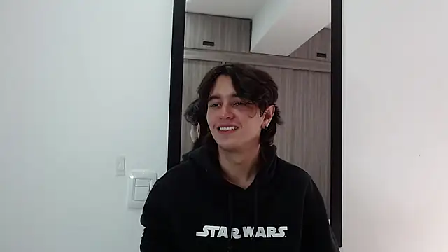 Snapshot of alex_connorr chatting on February 25, 2:44 pm alex connorr online show from February 25, 2:44 pm