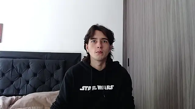 Snapshot of alex_connorr chatting on February 28, 3:15 pm alex connorr online show from February 28, 3:15 pm