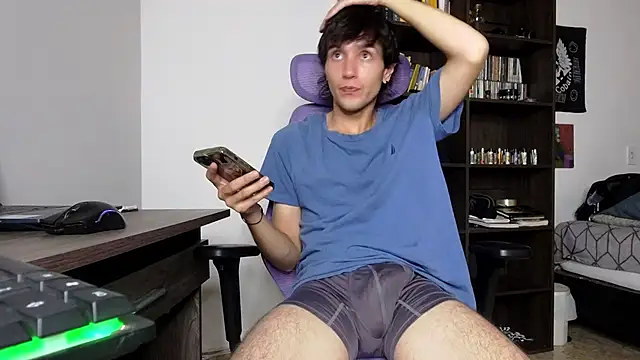 alex connorr online show from November 13, 4:00 am