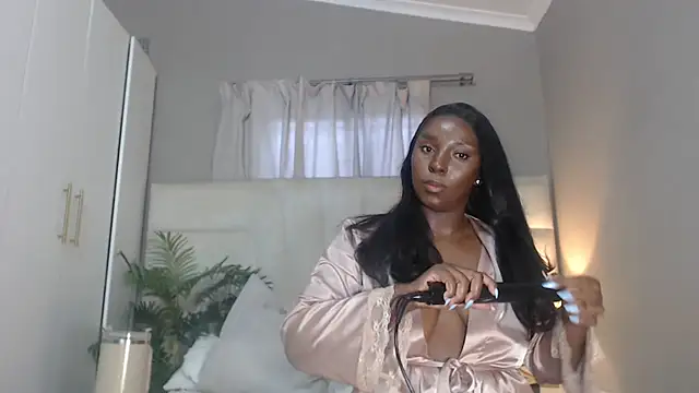 naughtyblackdolie online show from February 12, 6:19 am