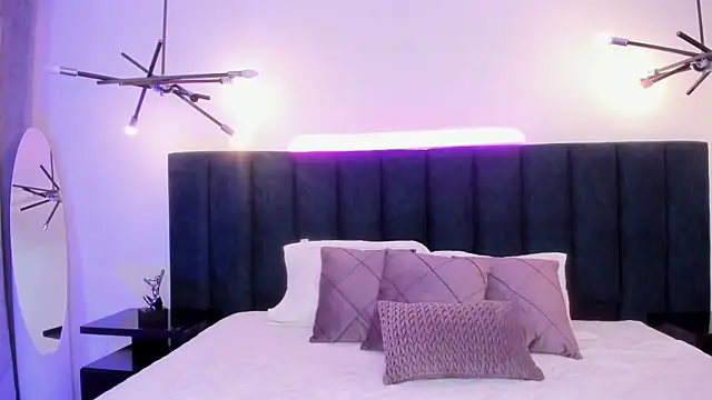 alaia7h online show from April 5, 7:44 pm