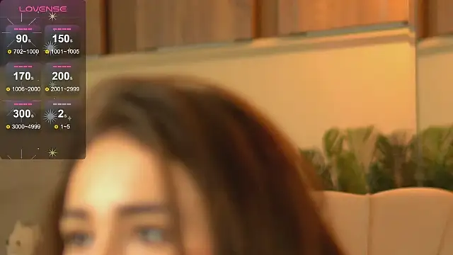 Snapshot of EmilyRaymont chatting on March 3, 4:58 am EmilyRaymont online show from March 3, 4:58 am